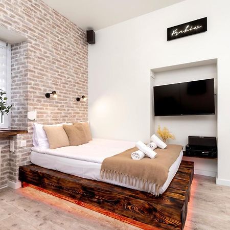 Wow Apartment By Cozyplace Krakow Ngoại thất bức ảnh